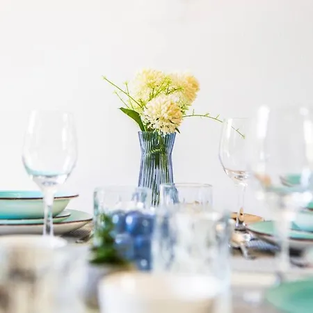 شقة Garden - 5 Minute Walk From The بودْسْتغانا