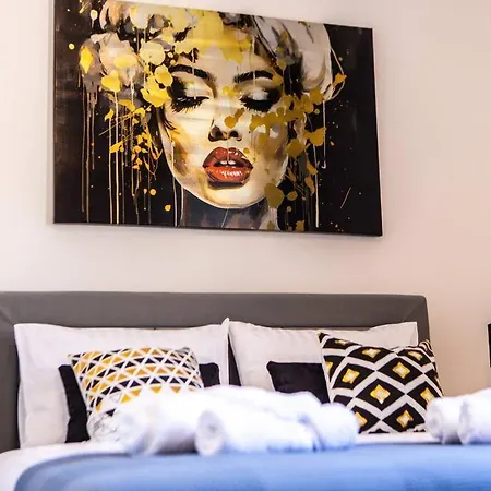 شقة Garden - 5 Minute Walk From The بودْسْتغانا